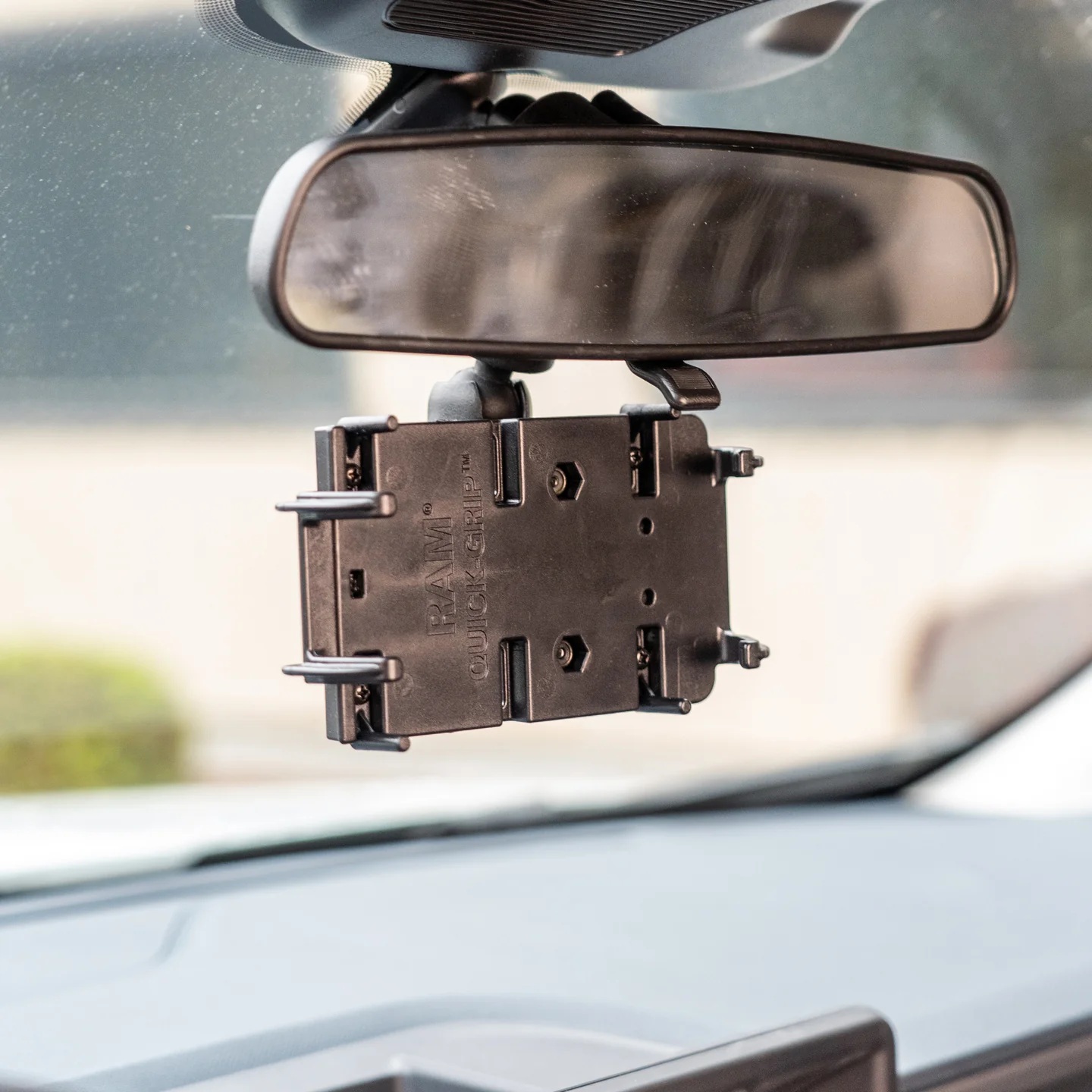 RAM-HOL-PD4U Ram Mount Quick-Grip XL Universalhalterung für große Smartphones und mehr 8