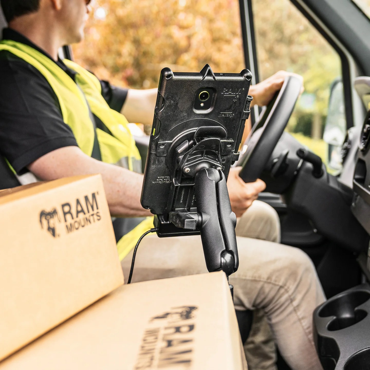 RAM-GDS-DOCK-U1CPU GDS® Uni-Conn™ Ladestation mit USB-C Eingang und 2-Loch AMPS-Aufnahme 7
