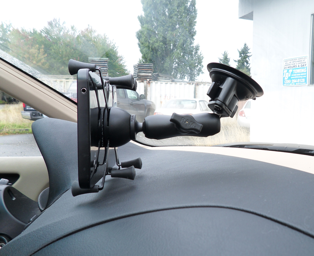 RAM-B-166-UN8U X-Grip Universalhalteklammer-Set für 7-8" Tablets mit B-Arm und Saugnapfbasis 5
