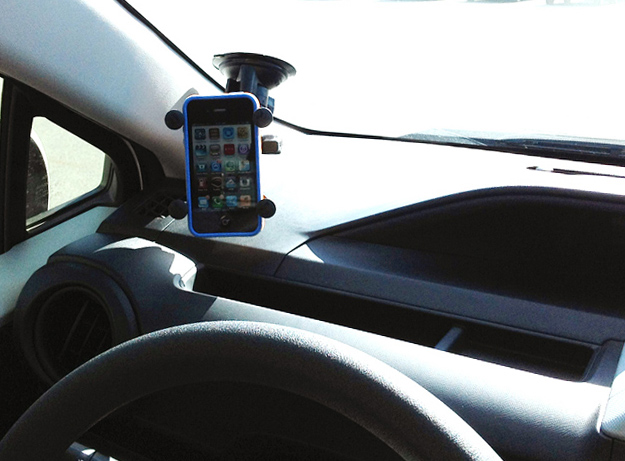 RAM-B-166-UN7U X-Grip für Smartphones mit Twist-Lock Saugnapfbasis (Universalhalterung). 7