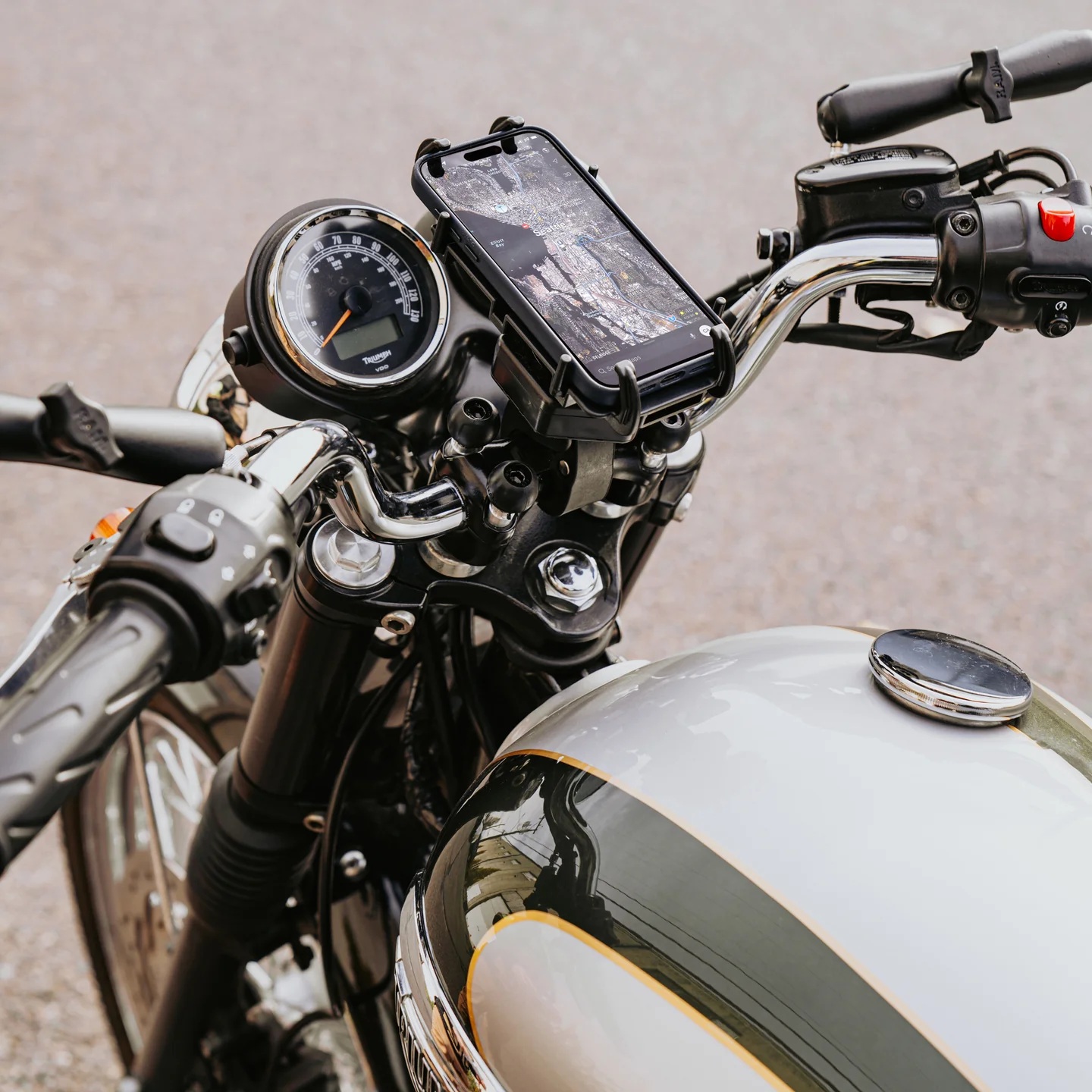 RAM-HOL-PD4-238AU Ram Mount Quick-Grip XL Halterung für große Smartphones mit Diamond Base/B-Kugel 14