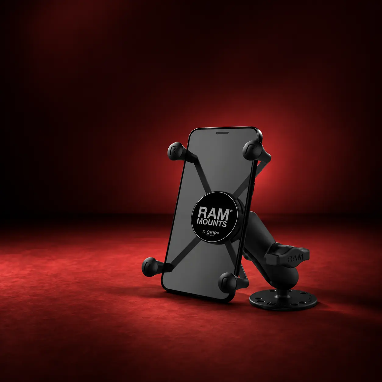 ram-schraubhalterung-x-grip-banner-mobile-1x1-dunkelrot-weboptimiert