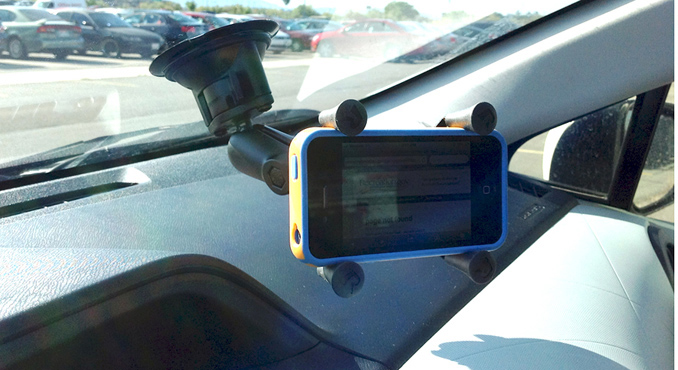 RAM-B-166-UN7U X-Grip für Smartphones mit Twist-Lock Saugnapfbasis (Universalhalterung). 8