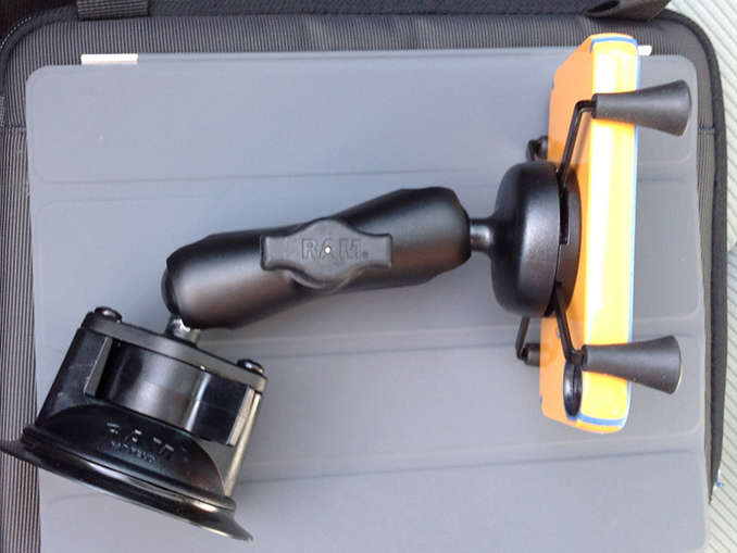 RAM-B-166-UN7U X-Grip für Smartphones mit Twist-Lock Saugnapfbasis (Universalhalterung). 9